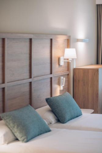 Foto de una habitación de Hotel Iberostar Waves Cala Domingos All Inclusive