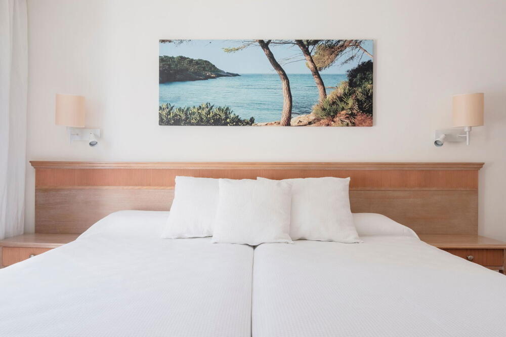 Foto de una habitación de Hotel Iberostar Waves Club Cala Barca