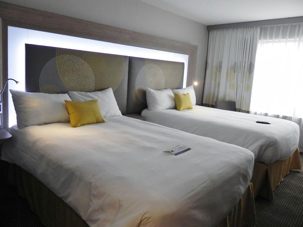 Foto de una habitación de Hotel DoubleTree by Hilton Ottawa Downtown