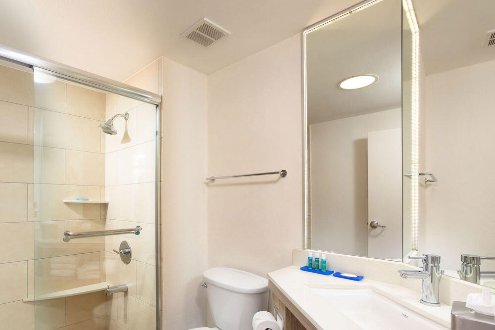 Foto del baño de Holiday Inn Express San Jose Airport, an IHG Hotel