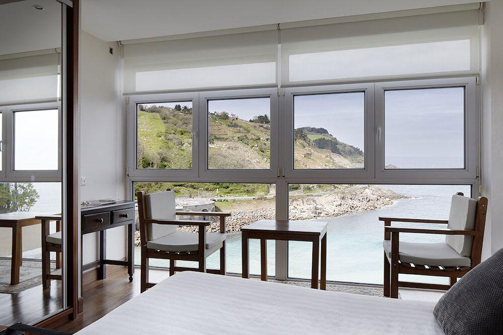 Foto de una habitación de Saiaz Getaria Hotela