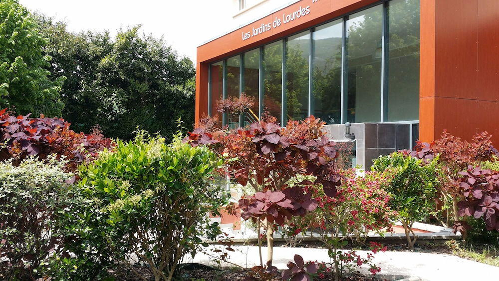 Foto del exterior de Zenitude Hôtel-Résidences Les Jardins de Lourdes