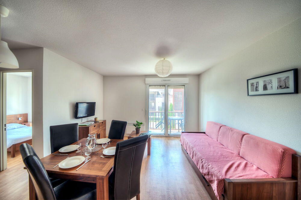 Foto de una habitación de Zenitude Hôtel-Résidences l&amp;#039;Acacia Lourdes