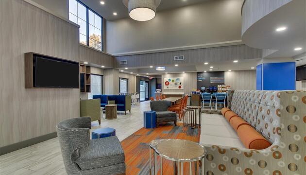 Foto de Holiday Inn Express &amp; Suites Atlanta Perimeter Mall Hotel, an IHG Hotel