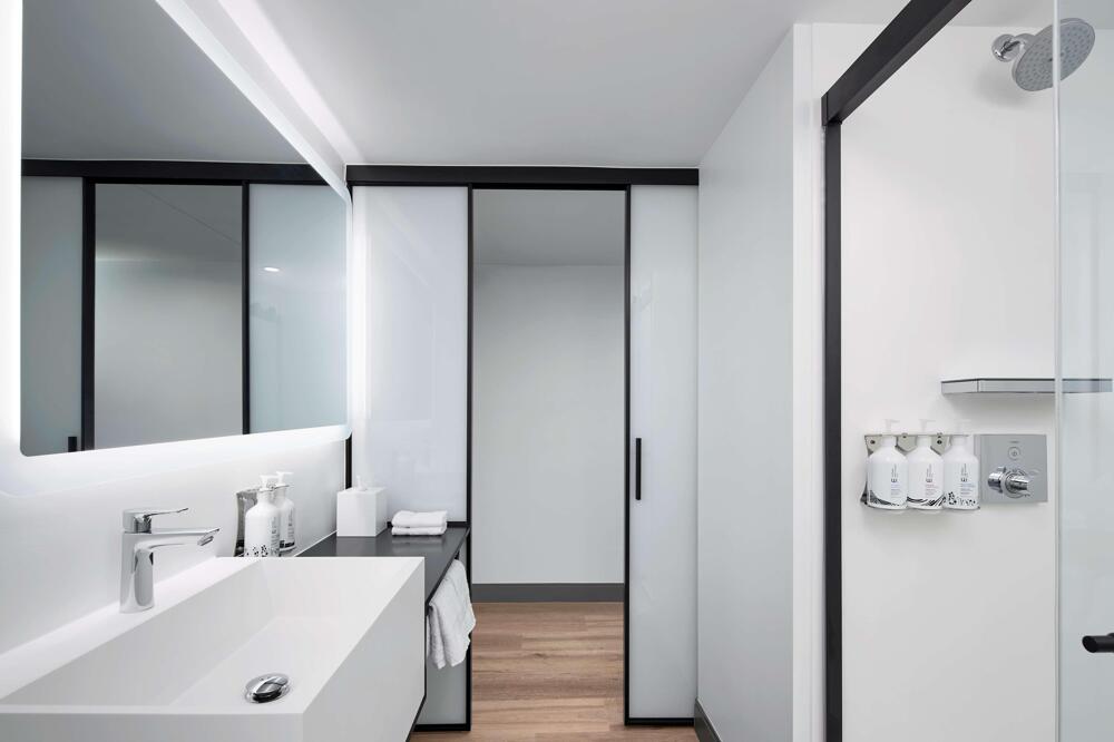 Foto del baño de Hotel YOTEL Washington DC