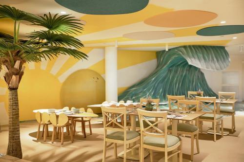 Foto de restauración de Hotel Iberostar Waves Gaviotas Park