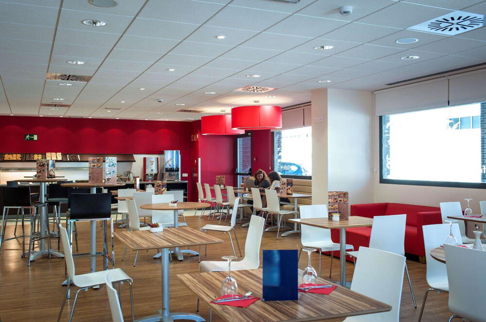 Foto de restauración de Hotel Travelodge Madrid Metropolitano