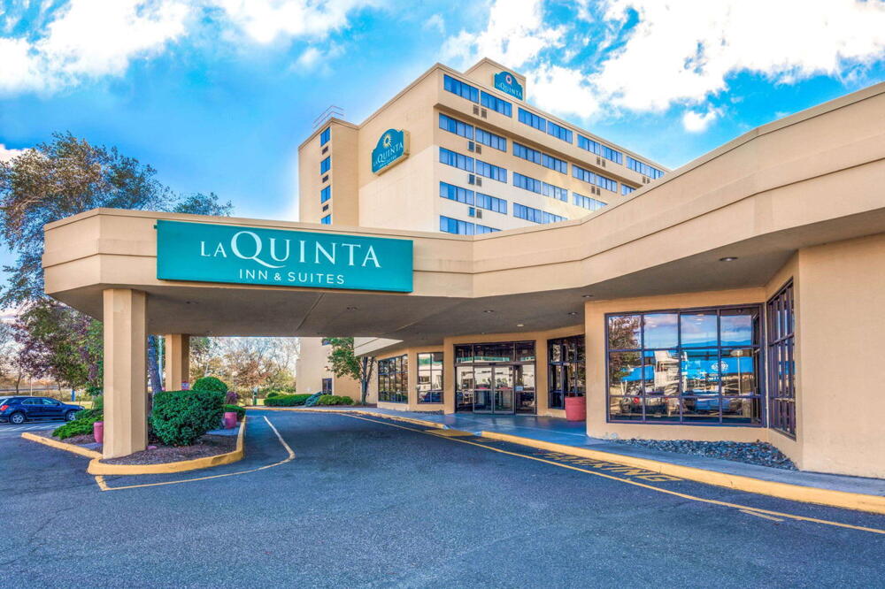 Foto del exterior de Hotel La Quinta by Wyndham Secaucus Meadowlands
