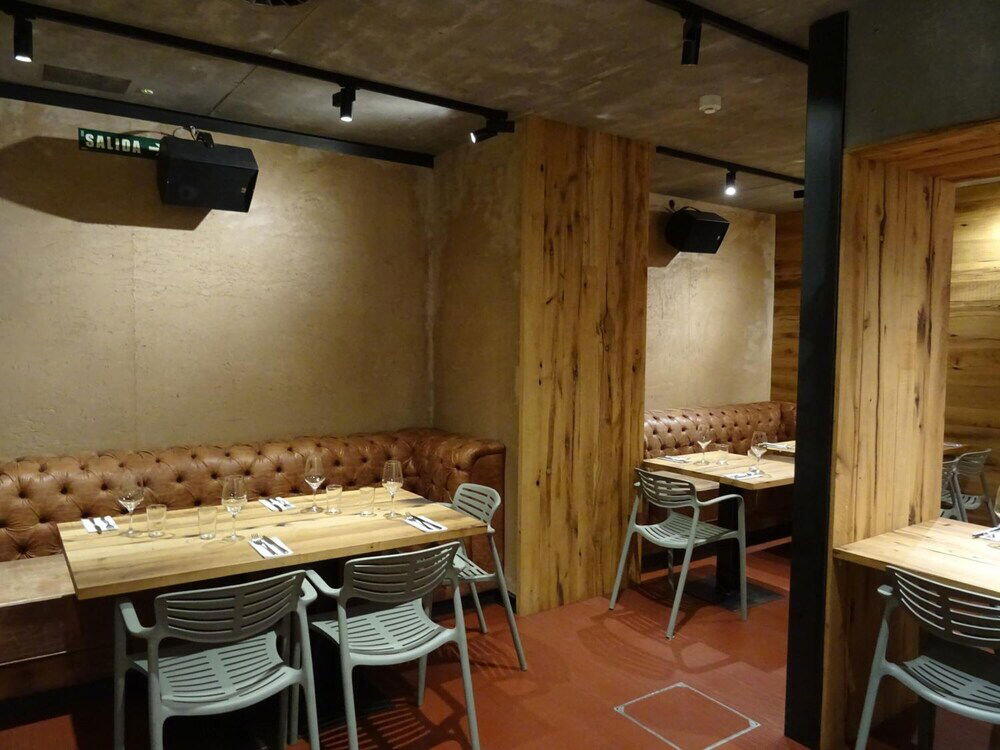 Foto de restauración de Albergue Bearan Bar &amp;amp; Rooms