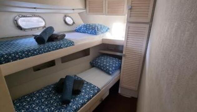 Foto de Botel Yate Gijon , experiencia unica J