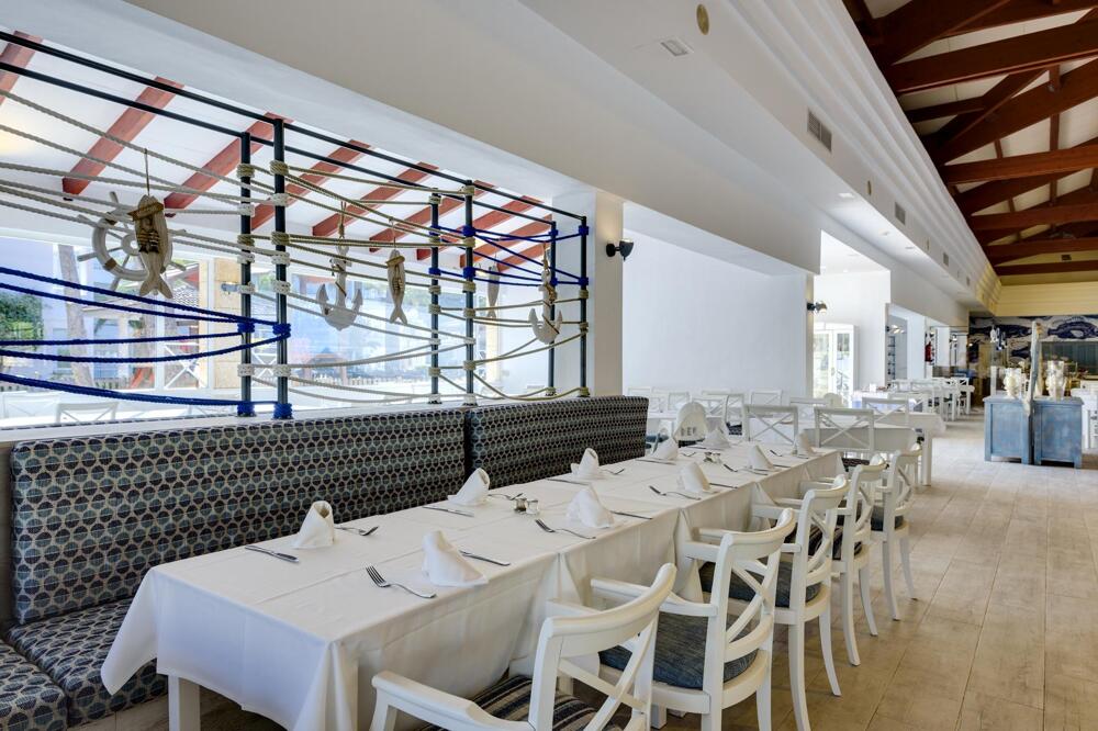 Foto de restauración de Aparthotel Green Garden