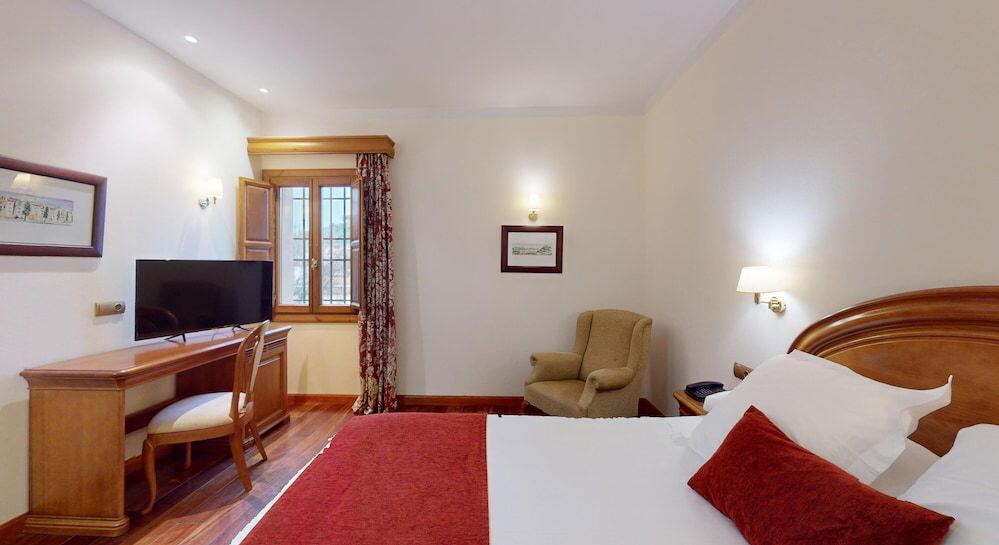 Foto de una habitación de AZZ Peñafiel Las Claras Hotel &amp;amp; Spa