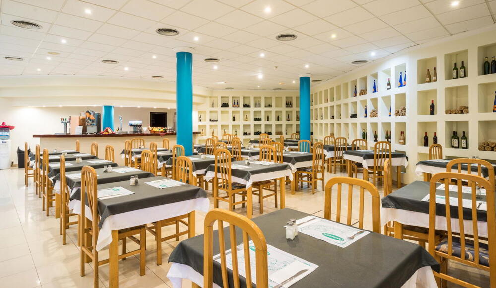 Foto de restauración de Aparthotel BLUESEA Costa Teguise Gardens