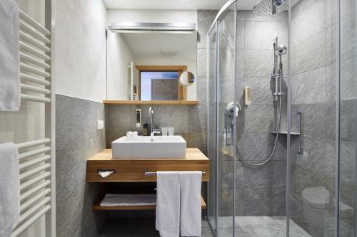 Bathroom – der grüne Baum Mountain Boutique Hotel