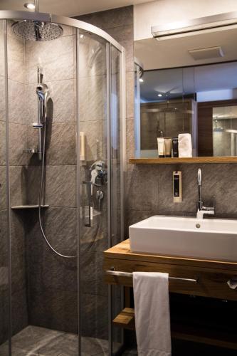 Bathroom – der grüne Baum Mountain Boutique Hotel