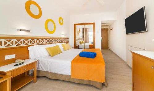 Foto de una habitación de Complejo Hotel Globales Pionero y Santa Ponsa Park