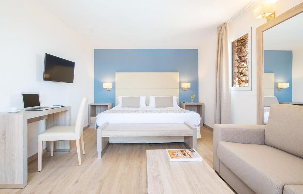 Foto de una habitación de Hotel Menorca Binibeca - Adults Only- by Pierre &amp;amp; Vacances Premium