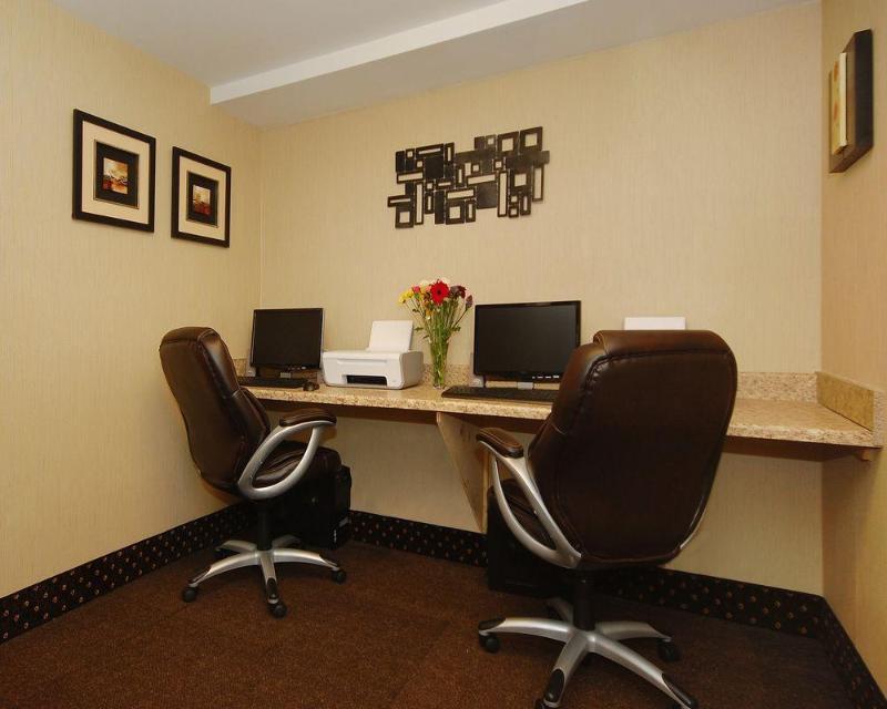 Photo – Hotel The Plaza Inn &amp;amp; Suites