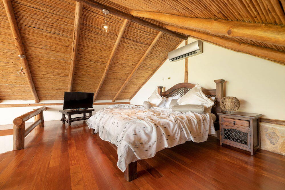 Foto de una habitación de Issimo Suites Boutique Hotel &amp;amp; Spa - Adults Only