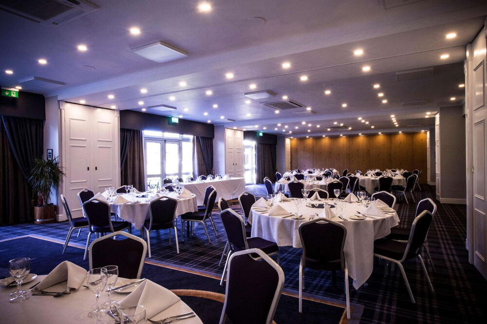 Dining – Hotel DoubleTree by Hilton Cheltenham-Cotswolds
