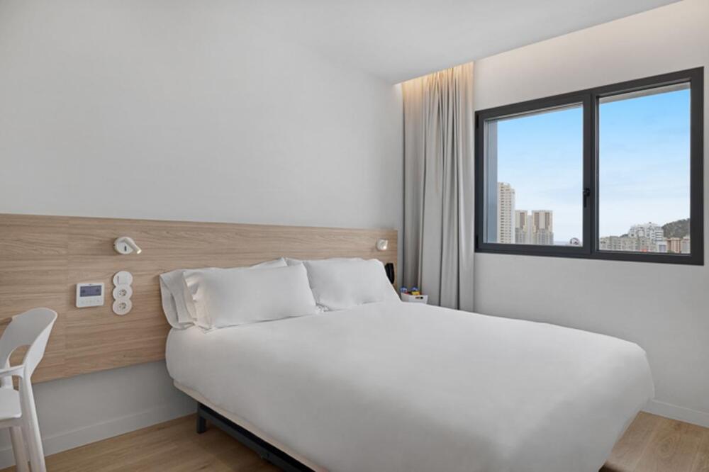Foto de una habitación de B&amp;amp;B Hotel Benidorm Finestrat