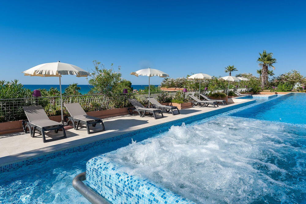 Foto de los servicios de Hotel Acacia Resort Parco Dei Leoni