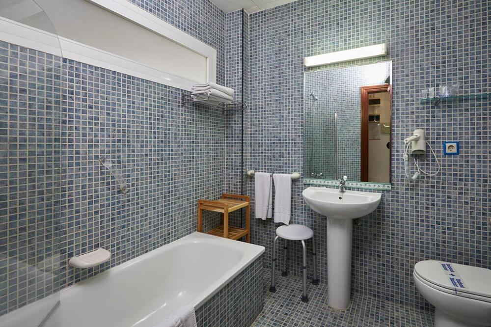 Foto del baño de Apartamentos La Jabega