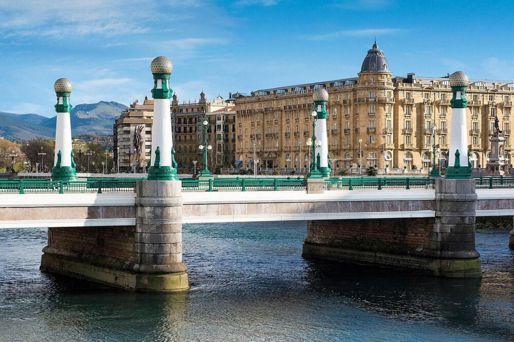 Foto del exterior de Hotel Maria Cristina, a Luxury Collection Hotel, San Sebastian
