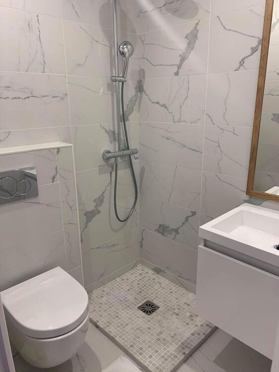 Bathroom – Dupleix Hotel