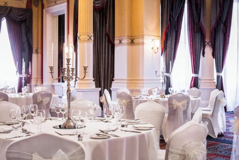 Foto de los servicios de Exeter Rougemont hotel by Sunday
