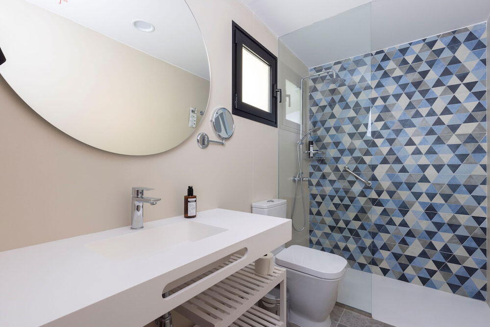 Foto del baño de Apartamentos Esmeralda Cotillo Homes by LIVVO
