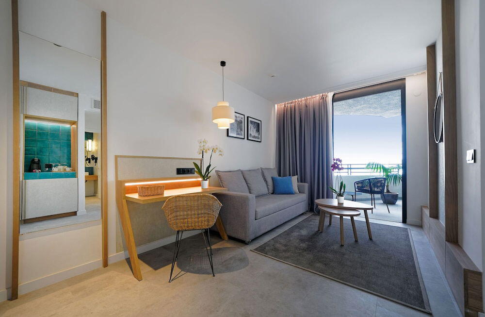 Foto de una habitación de Hotel HOVIMA Suites Costa Adeje