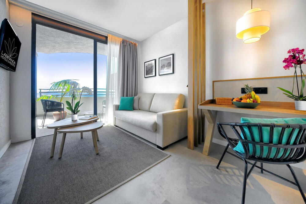 Foto de una habitación de Hotel HOVIMA Suites Costa Adeje