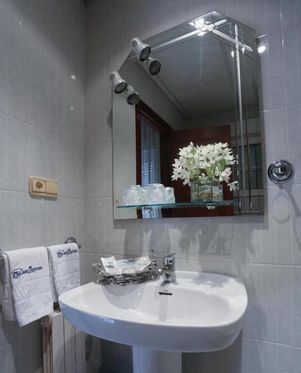 Foto del baño de Hotel San Marcos Salnés