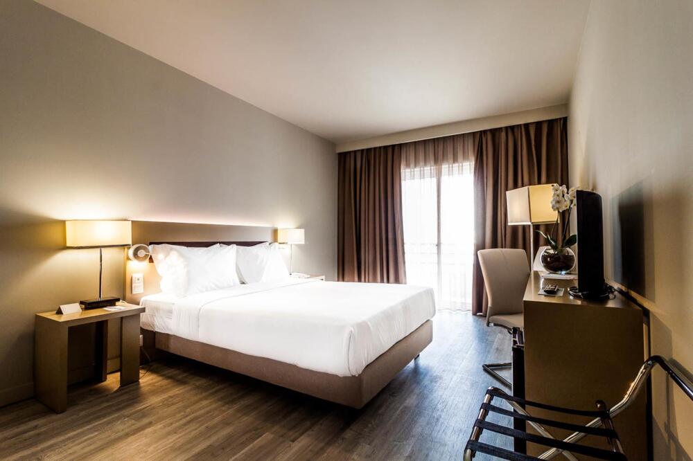 Foto general de Hotel TRYP by Wyndham Lisboa Caparica Mar