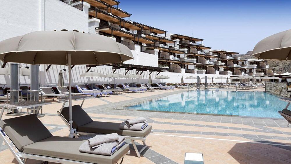 Foto del exterior de Aparthotel Idyll Suites - Adults Only