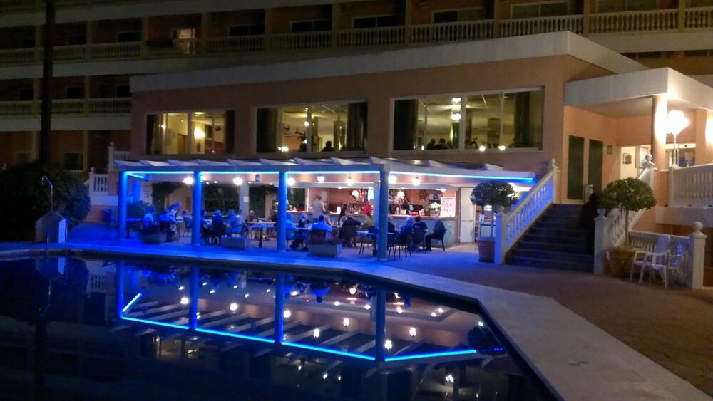 Foto del exterior de Hotel Parasol by Dorobe