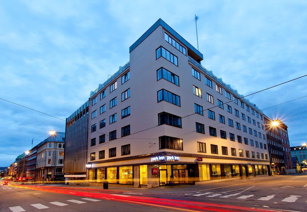 Radisson RED Oslo City Centre, A Verified Net Zero Hotel, Oslo. Desde