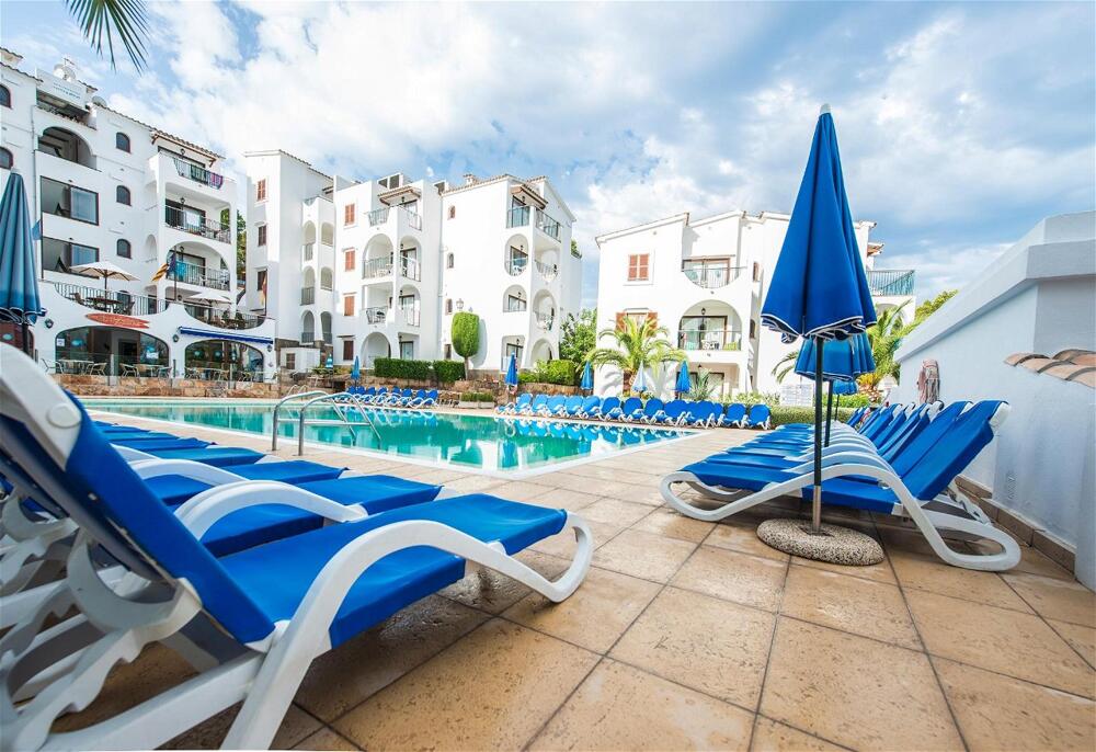 Flipflop Surfing Playa Apartments, Santa Ponsa. Desde 78.42