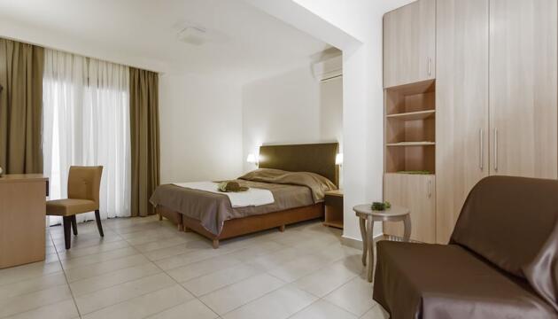 Foto de Lagomandra Beach Hotel