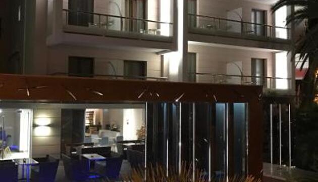 Photo – Deves Hotel