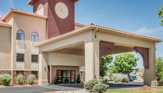 Photo – Hotel Quality Inn &amp; Suites