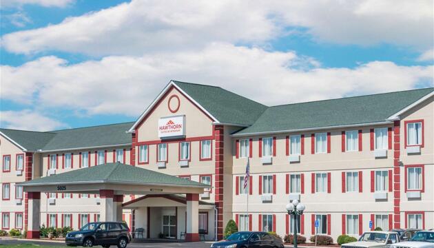Photo – Hotel Hawthorn Suites by Wyndham Akron/Seville