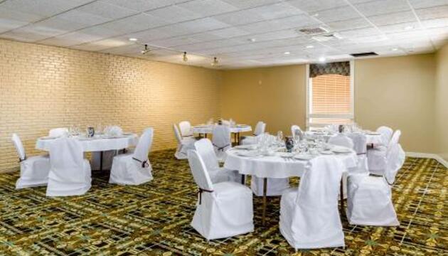 Photo – Hotel Rodeway Inn Brockton