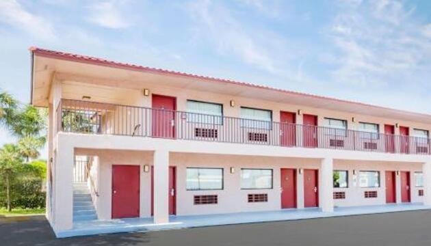 Photo – Motel Redfinn Inn