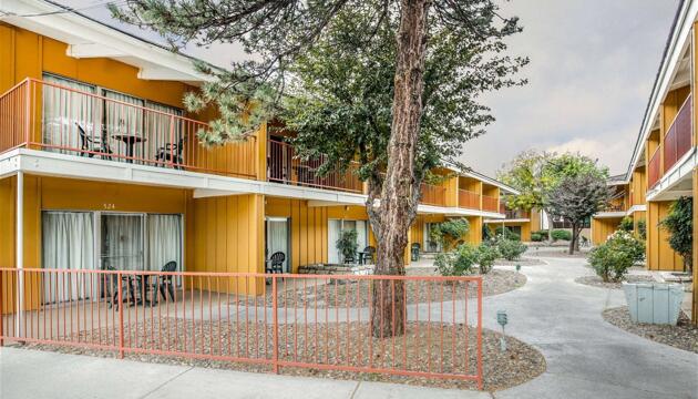 Photo – Hotel Econo Lodge Reno-Sparks Convention Center