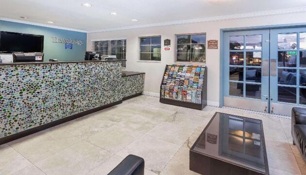 Foto de Hotel Travelodge by Wyndham Oceanside