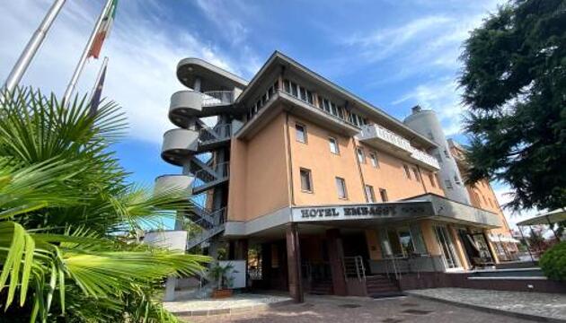 Photo – Hotel Embassy