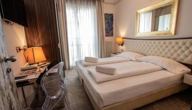 Photo – Hotel Corona