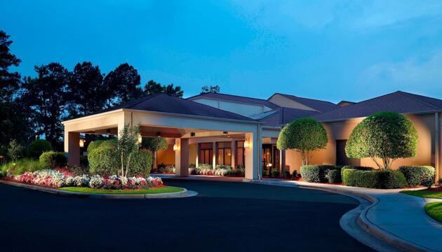 Photo – Hotel Courtyard by Marriott Savannah Midtown